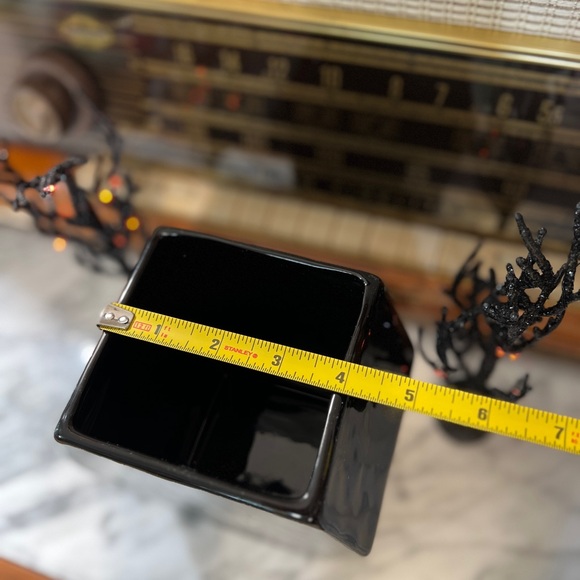 ✨NEW🖤Rae Dunn 2024 Glossy Black RIP Vase Utensil Holder🪦 - Picture 8 of 8